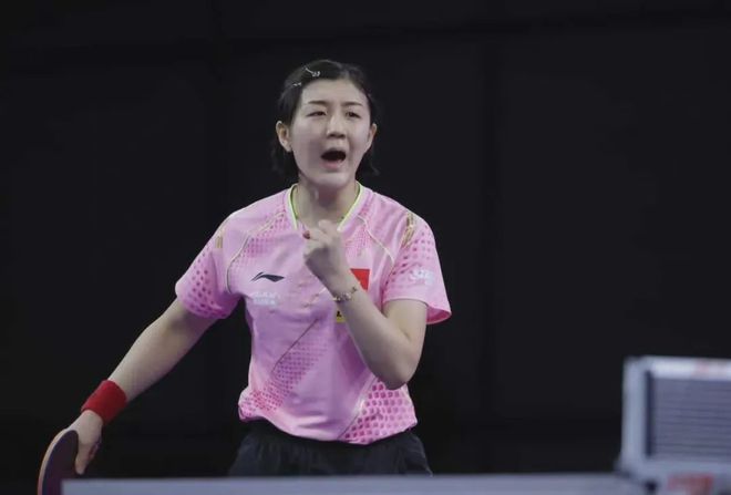 名宿：阿克利乌什须谨慎选下家，枪手巴黎多特都可能签他