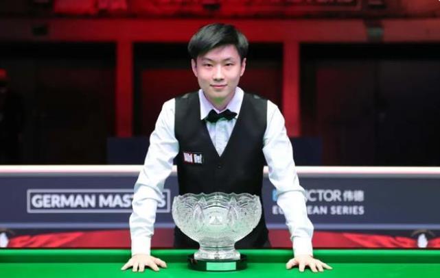 英超赛场亮点：利物浦逆转曼联,