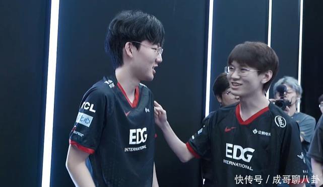 打脸了！赛季初被骂，如今全队第一