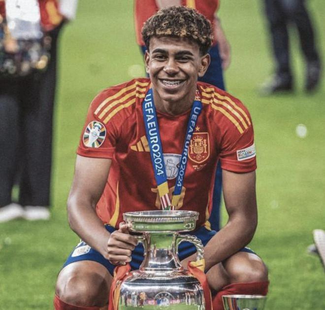 [国际足球]拜仁新赛季14连胜 晋级德国足协杯第三轮