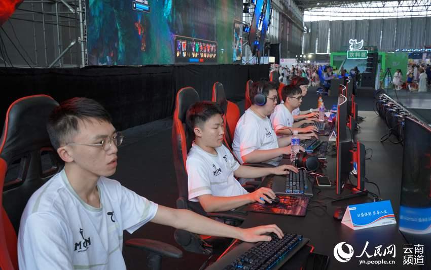 秀年轻球员 秀年轻球员